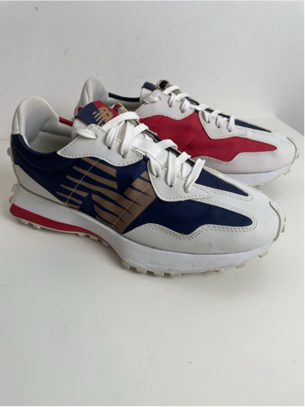 New Balance 327 x Kiks x Nuttsh Art Sneakers Mens 9.5D White Red Blue
